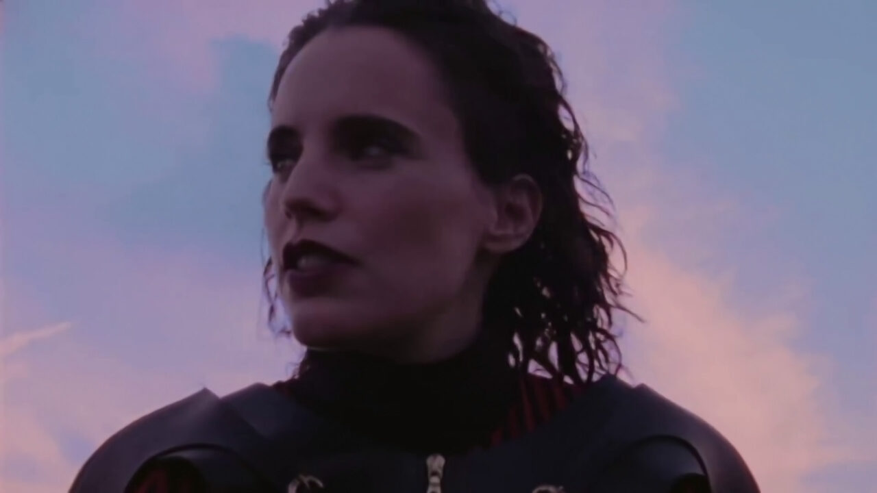 Anna Calvi - As A Man