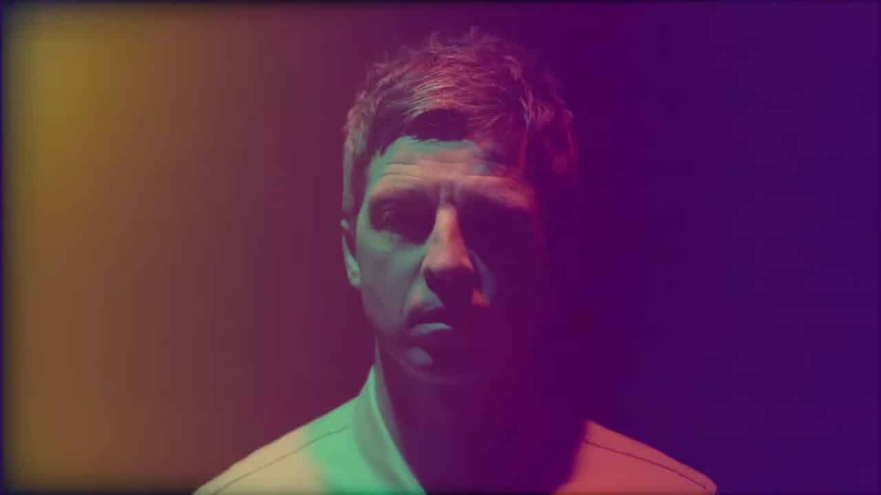 Noel Gallagher's High Flying Birds - In the Heat of the Moment